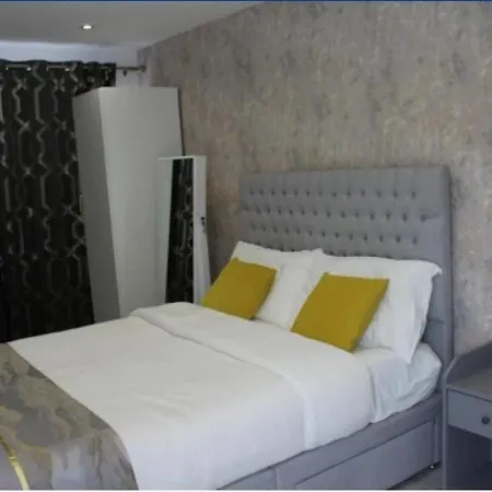 Mini Cosy Studio Flat Milton Keynes Exterior foto