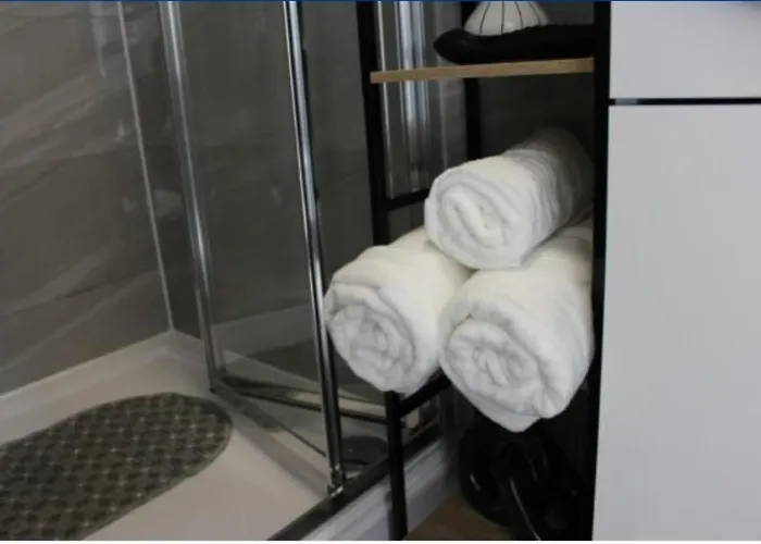 Mini Cosy Studio Flat Milton Keynes