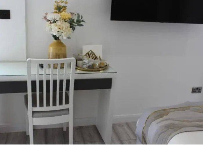 Mini Cosy Studio Flat Milton Keynes
